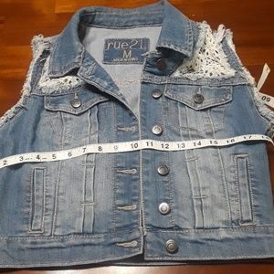 Jean Vest With Crochet Pattern And Pockets